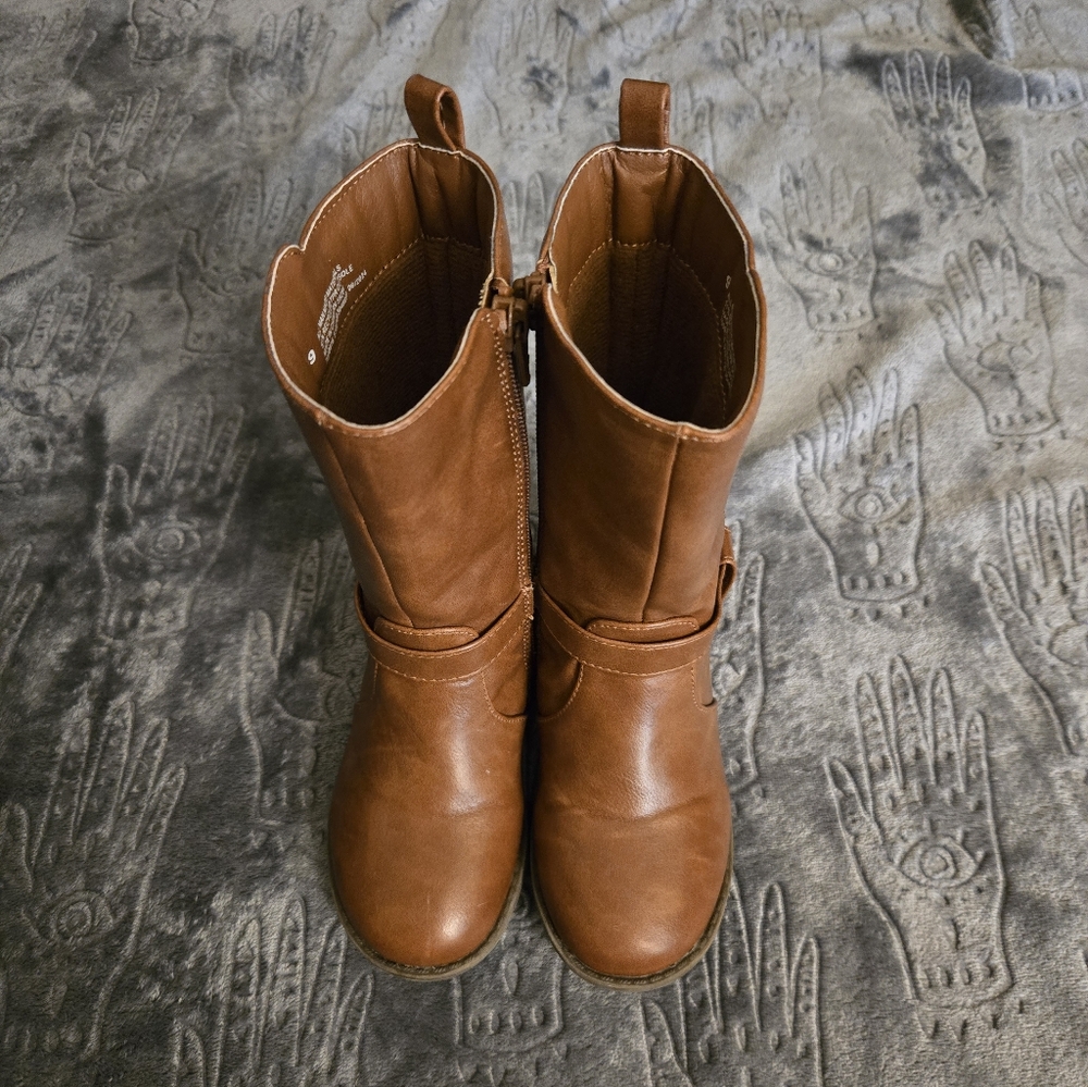The Childrens Place Brown Leather Boots With Heart Detail